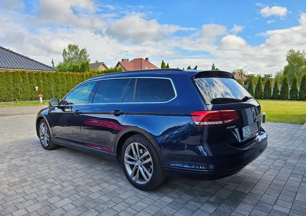 Volkswagen Passat cena 49900 przebieg: 261200, rok produkcji 2016 z Szczecin małe 154